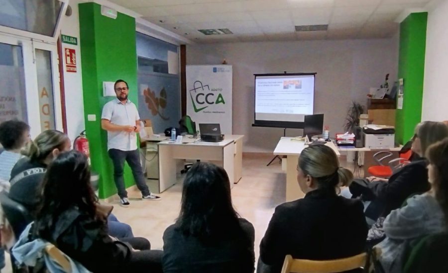 Empresarios de Tomiño fortalecen su estrategia digital con el curso sobre planes de marketing de ADETO y Tu Consultor de Internet